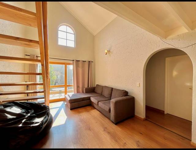 2 BEDROOM APARTMENT FOR SALE IN LONEHILL